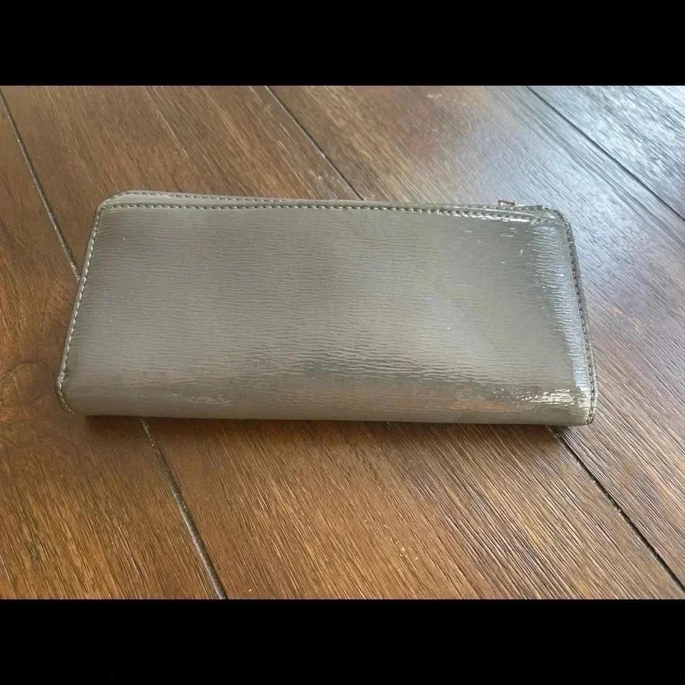 Kate Spade bow wallet